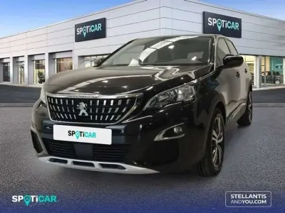 Usado Peugeot 3008 Allure 131 CV (96 kW) 2020 Negro SUV