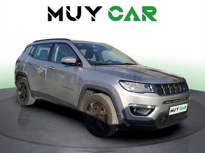 Usado Jeep Compass Night Eagle 140 CV (102 kW) 2019 Gris / plata SUV
