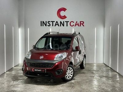 Usado Fiat Qubo Lounge 77 CV (56 kW) 2019 Granate Monovolumen