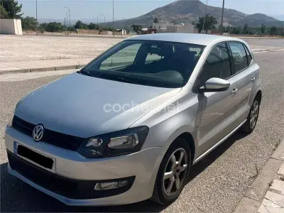 Usado VW Polo Advance 105 CV (77 kW) 2011 Gris / plata Utilitario