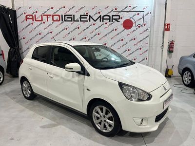 Blanco Usado 2015 Mitsubishi Space Star Motion Berlina | 4900 €