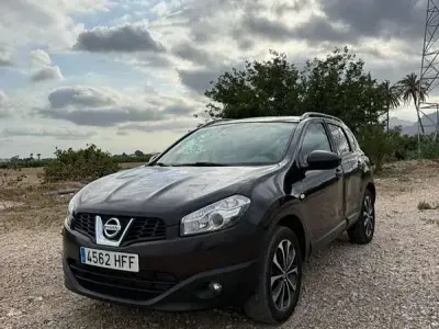 Usado Nissan Qashqai Premium Edition 106 CV (77 kW) 2011 Negro SUV