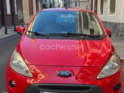Usado Ford Ka 69 CV (50 kW) 2015 Rojo Berlina