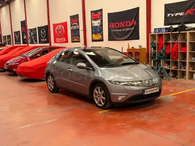 Usado Honda Civic Executive 140 CV (102 kW) 2007 Gris / plata Berlina