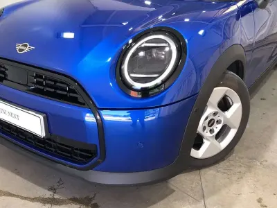 Usado Mini Cooper Essential 156 CV (114 kW) 2024 Azul Utilitario