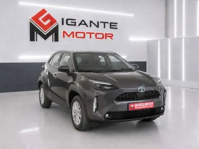 Occasion Toyota Yaris Cross Business Edition 116 PK (85 kW) 2021 Grijs SUV