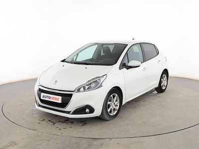 Usado Peugeot 208 Active 100 CV (73 kW) 2015 Blanco Utilitario