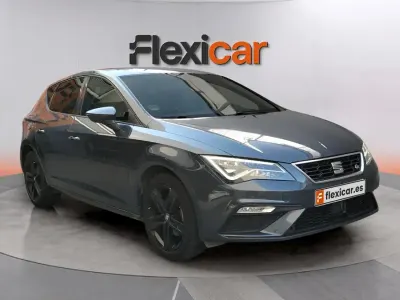 Usado Seat Leon FR 130 CV (95 kW) 2019 Gris Berlina