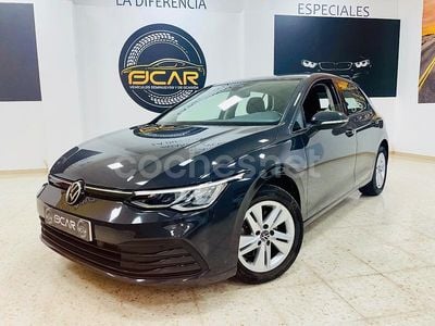 Gris / plata Usado 2022 VW Golf Life Berlina | 17.990 € (Buen precio)
