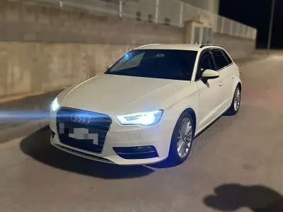 Usado Audi A3 Sportback Attraction 150 CV (110 kW) 2013 Blanco Utilitario