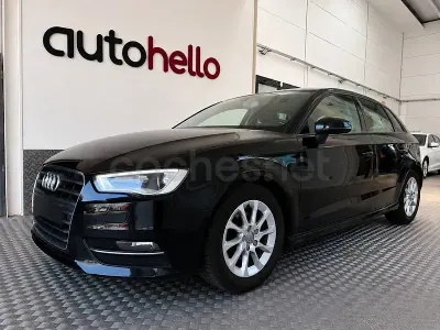 Usado Audi A3 110 CV (80 kW) 2015 Negro Berlina