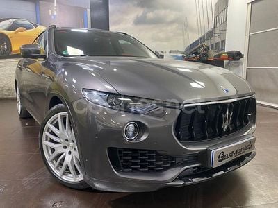 Gris / plata Usado 2018 Maserati Levante SUV | 54.500 € (Caro)