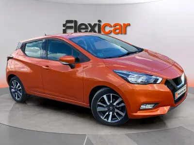 Używany Nissan Micra Acenta 90 KM (66 kW) 2018 Pomarańczowy Hatchback