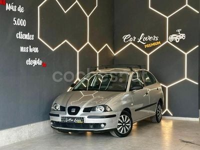 Usado Seat Ibiza Fresh 64 CV (47 kW) 2003 Gris / plata Berlina