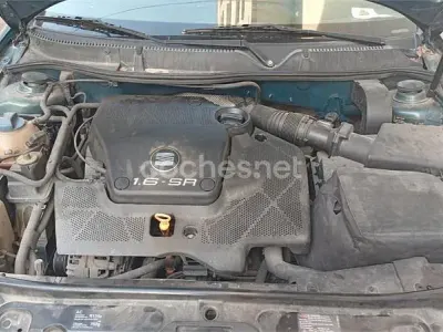 Usado Seat Toledo Stella 100 CV (73 kW) 2000 Verde Berlina