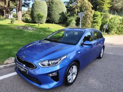 Usado Kia Ceed 116 CV (85 kW) 2020 Azul Utilitario