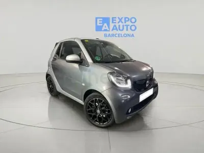 Usado Smart ForTwo Cabrio Passion 90 CV (66 kW) 2016 Gris / plata Descapotable