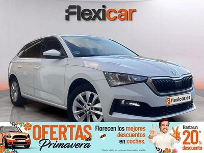 Usado Skoda Scala Ambition 95 CV (69 kW) 2023 Blanco Utilitario