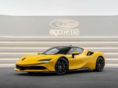 Usado Ferrari SF90 1001 CV (736 kW) 2022 Amarillo Coupe