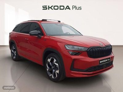 Rojo Usado 2025 Skoda Kodiaq SportLine SUV | 43.290 €