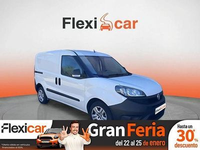 Usado Fiat Doblò Easy 95 CV (69 kW) 2022 Blanco Monovolumen