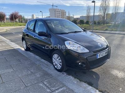 Usado Renault Clio II Authentique 75 CV (55 kW) 2009 Negro Berlina