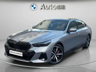 Usado BMW 550e Comfort Edition 489 CV (359 kW) 2024 Gris Berlina