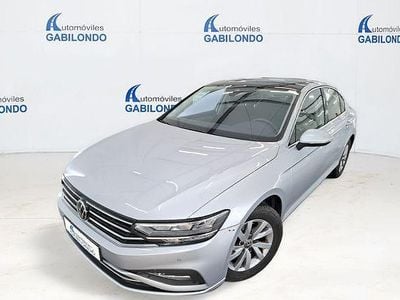 Usado VW Passat Executive 150 CV (110 kW) 2021 Gris / plata Berlina