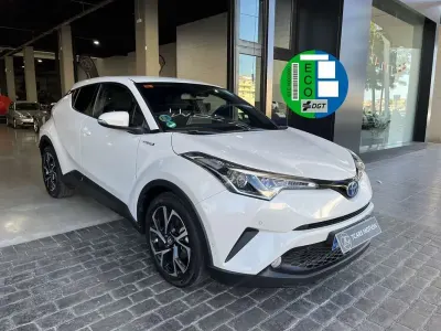 Usado Toyota C-HR Active 122 CV (89 kW) 2019 Blanco SUV