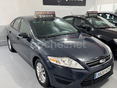 Gris / plata Usado 2014 Ford Mondeo Limited Berlina | 5999 € (Super precio)