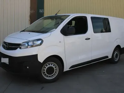 Usado Opel Vivaro-e Combi 145 CV (106 kW) 2021 Blanco Monovolumen