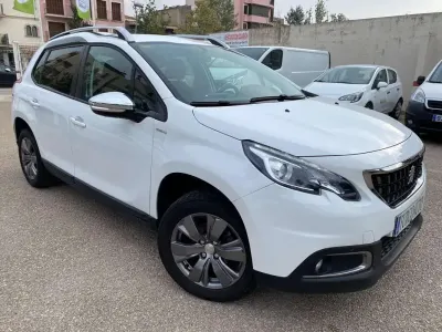 Usado Peugeot 2008 Style 82 CV (60 kW) 2019 Blanco SUV