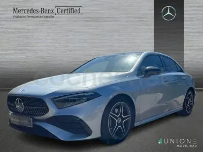Usado Mercedes A200 150 CV (110 kW) 2025 Gris / plata Berlina