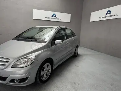 Usado Mercedes B180