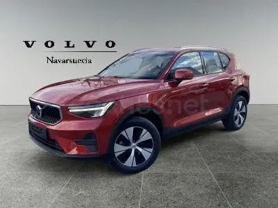 Usado Volvo XC40 Core 163 CV (119 kW) 2025 Granate SUV