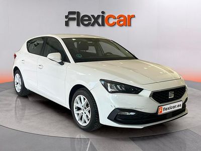 Usado Seat Leon Reference 116 CV (85 kW) 2022 Blanco Utilitario