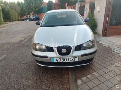 Gris / plata Usado 2004 Seat Ibiza Fresh Berlina | 2500 € (Precio justo)