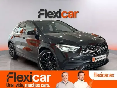 Käytetty Mercedes GLA180 136 HP (100 kW) 2022 Musta Katumaasturi