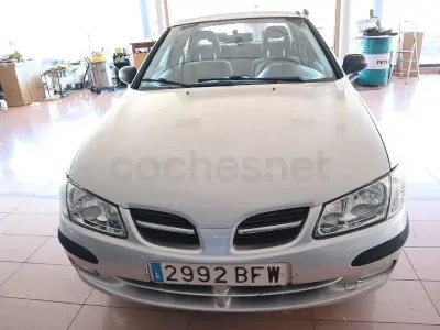 Usado Nissan Almera Acenta 110 HP (80 kW) 2002 Cinzento Sedan