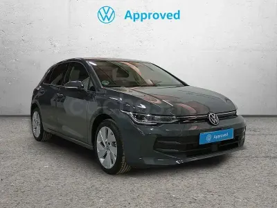 Usado VW Golf VIII 115 CV (84 kW) 2025 Gris / plata Berlina