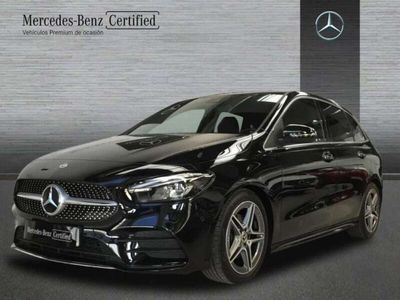 Negro Usado 2022 Mercedes B180 AMG line Monovolumen | 33.500 €
