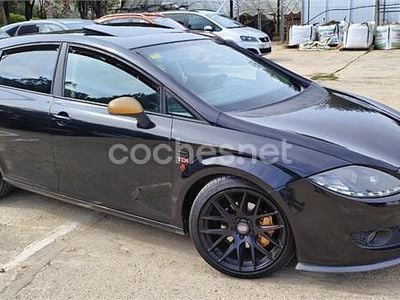 Usado Seat Leon Sport 140 CV (102 kW) 2006 Negro Utilitario