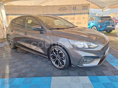 Usado Ford Focus ST-Line 125 CV (91 kW) 2022 Gris / plata Berlina