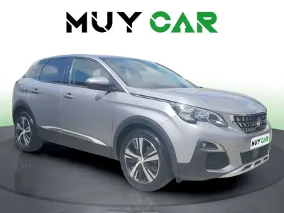 Usado Peugeot 3008 Allure 131 CV (96 kW) 2018 Gris SUV