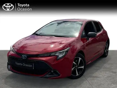Usado Toyota Corolla Active 140 CV (102 kW) 2025 Rojo Berlina