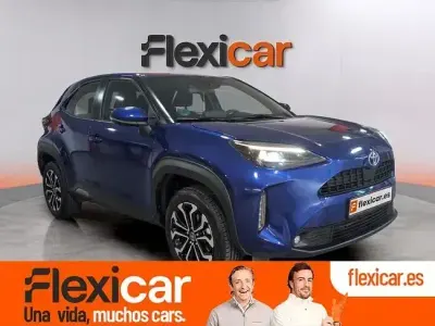 Usado Toyota Yaris Active 116 CV (85 kW) 2022 Azul Utilitario