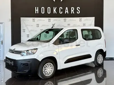 Usado Citroën Berlingo Feel 75 CV (55 kW) 2019 Blanco Monovolumen