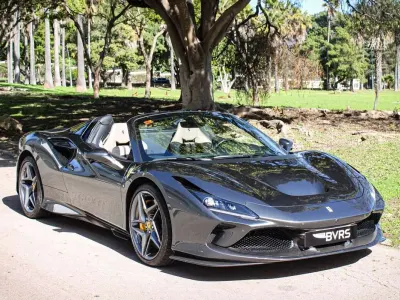 Usado Ferrari F8 721 CV (530 kW) 2021 Gris Descapotable