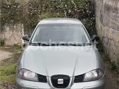 Begagnad Seat Cordoba 68 HK (50 kW) 2004 Grön Sedan
