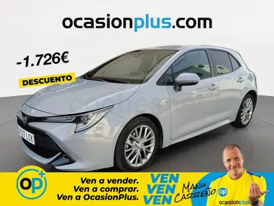 Usado Toyota Corolla 122 CV (89 kW) 2019 Gris / plata Berlina